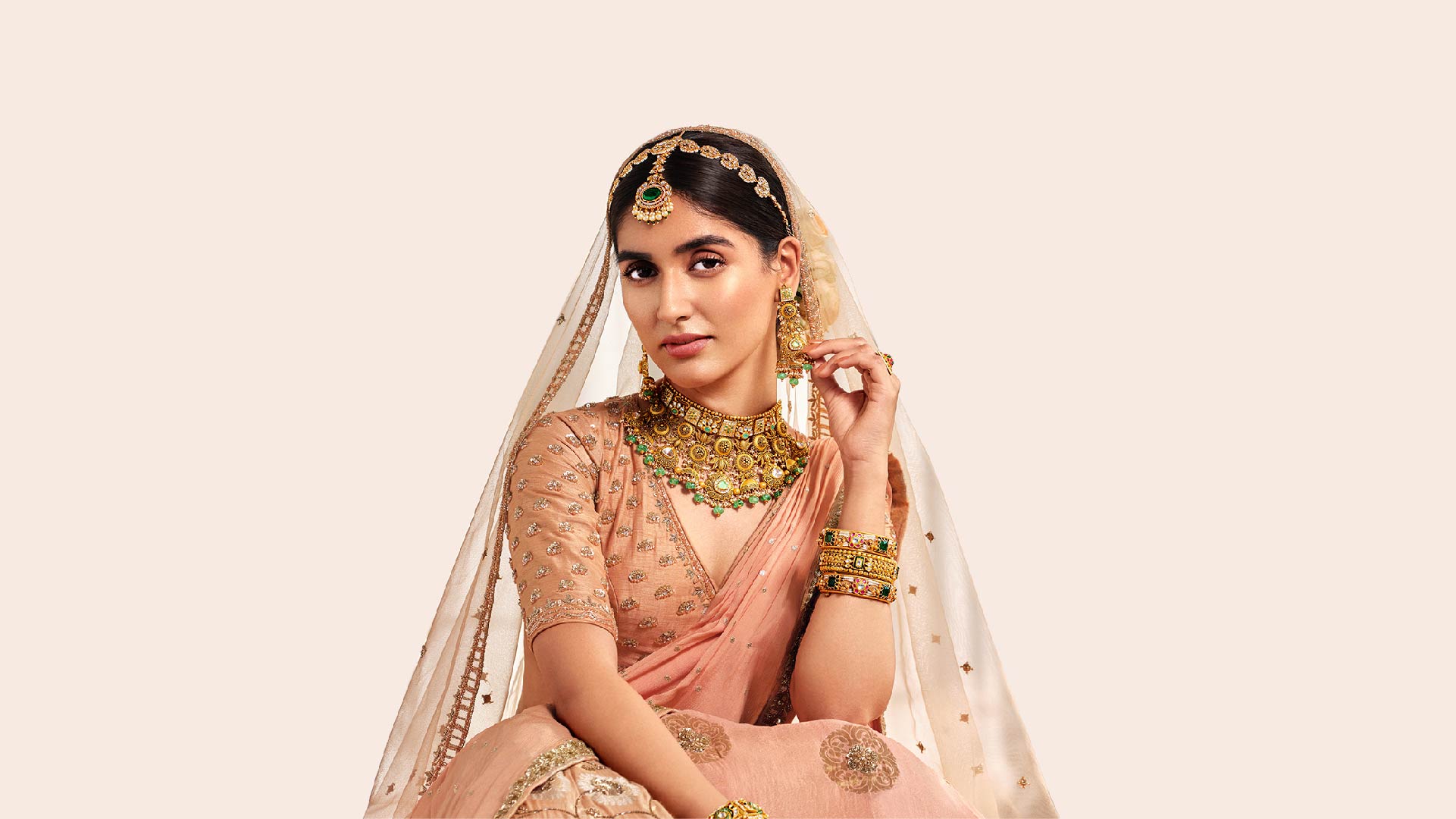 Women wearing Traditional Antique Wedding Set