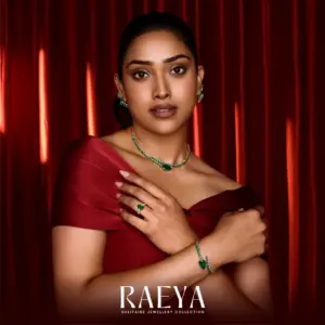 raeya-solitaire-diamond-necklace-earrings-set