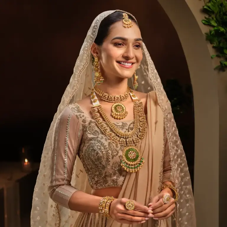 antique gold jewellery bride