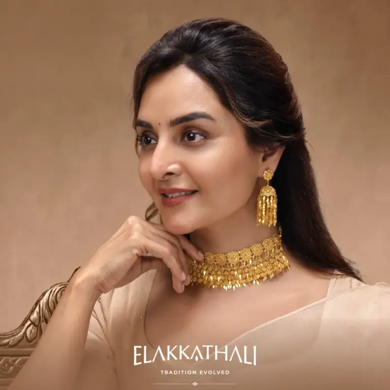 manju-warrier-traditional-elakkathali-jewellery (2)